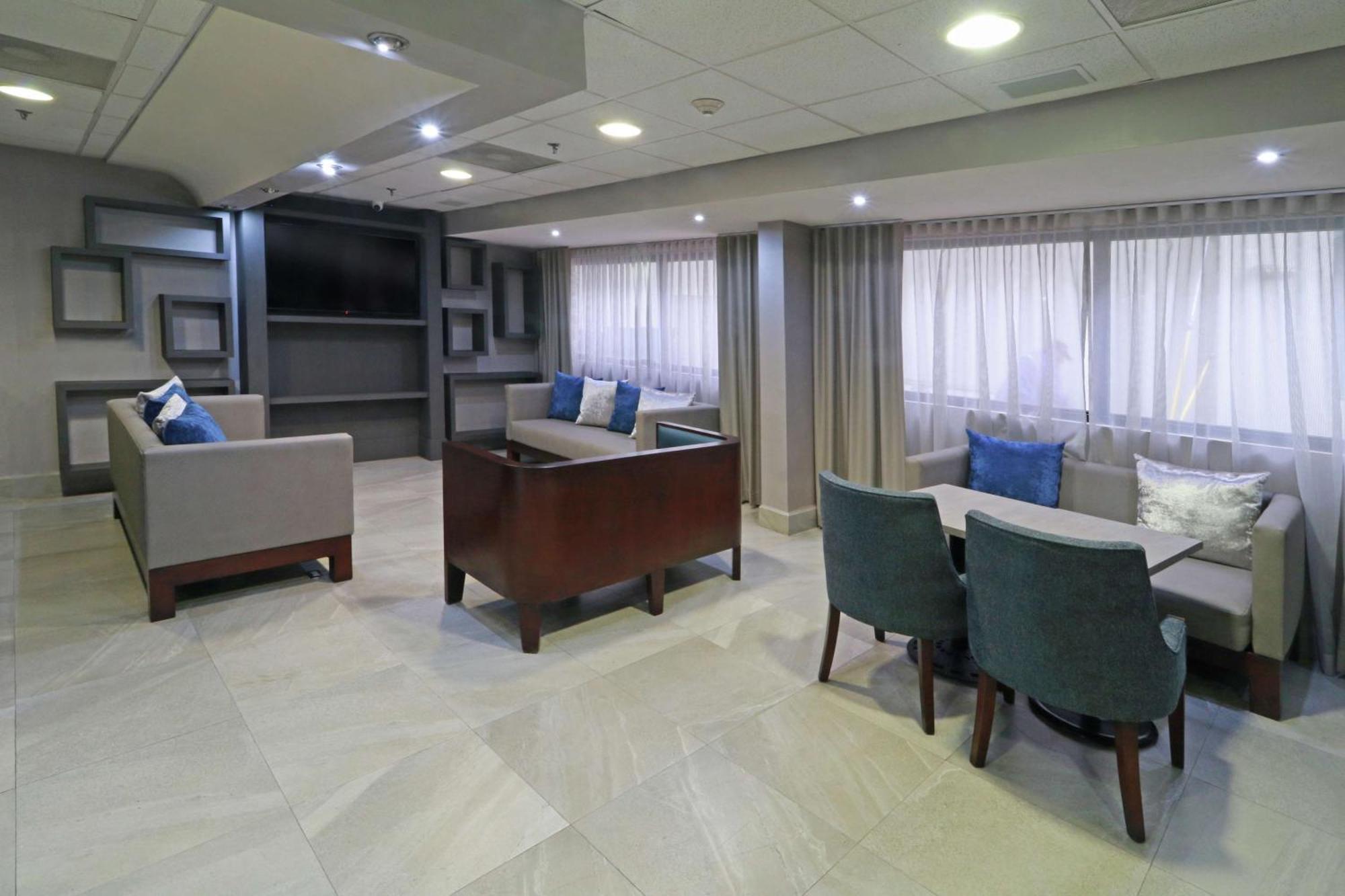 Apodaca Hampton Inn Monterrey-Airport מראה חיצוני תמונה