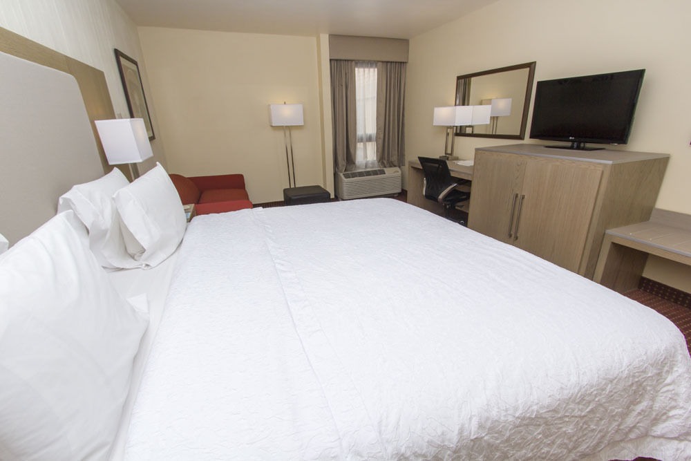 Apodaca Hampton Inn Monterrey-Airport מראה חיצוני תמונה