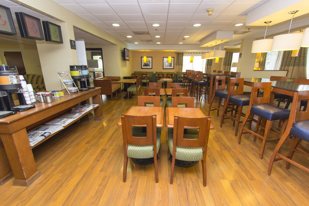 Apodaca Hampton Inn Monterrey-Airport מראה חיצוני תמונה