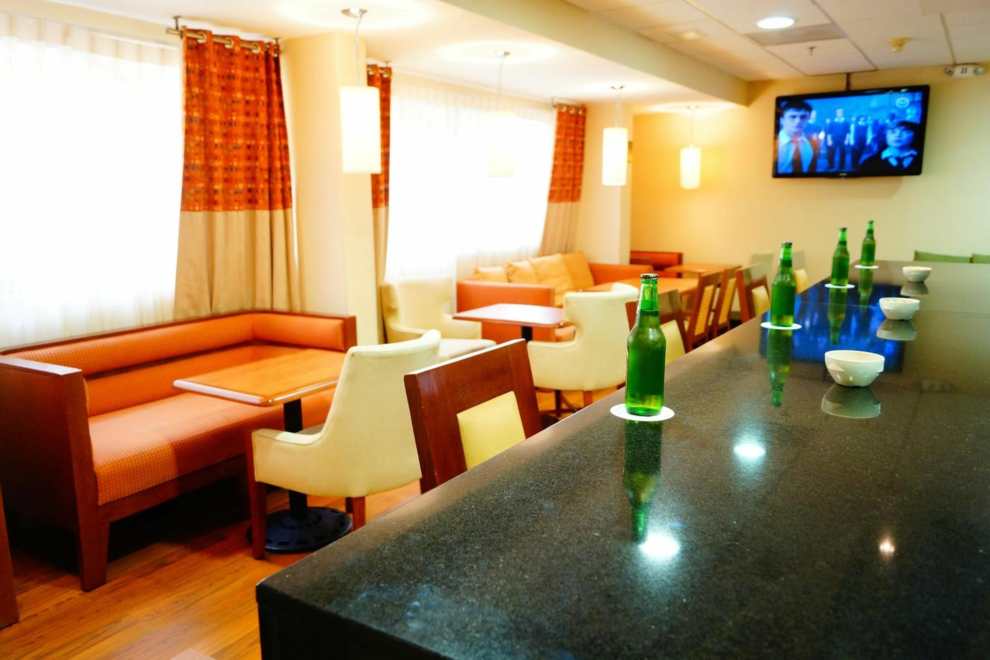 Apodaca Hampton Inn Monterrey-Airport מראה חיצוני תמונה