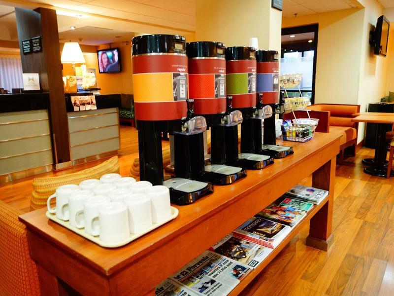 Apodaca Hampton Inn Monterrey-Airport מראה חיצוני תמונה